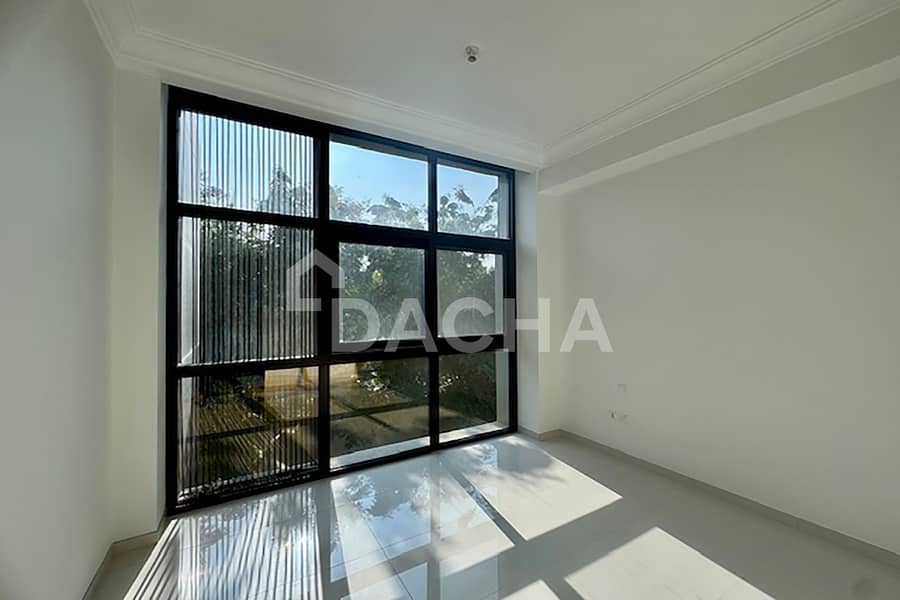 Exclusive Spacious 3Bed + Maids | Prime Location - Image 19