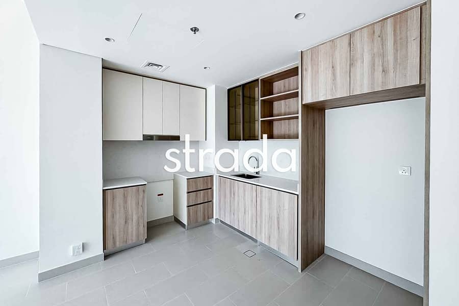 Brand New | Chiller Free | Bright Layout