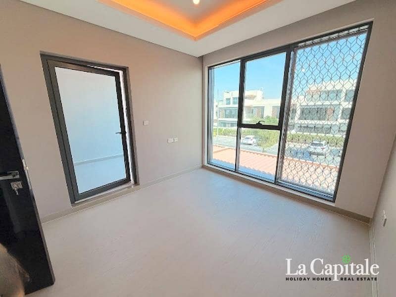 Single Row | Prime Location | Next Trump Estate - Image 9