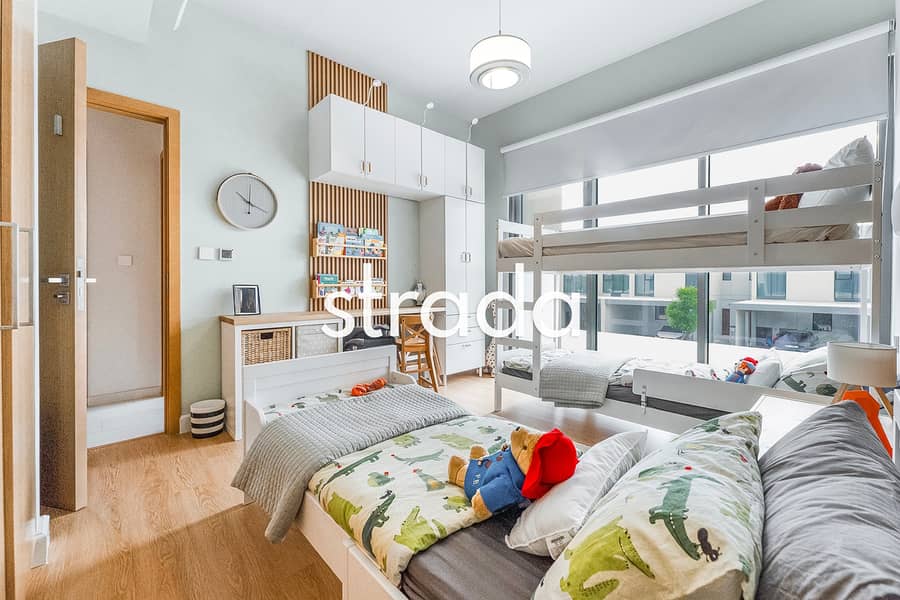 Single Row | Upgraded Garden | Vacant on Transfer - Image 21