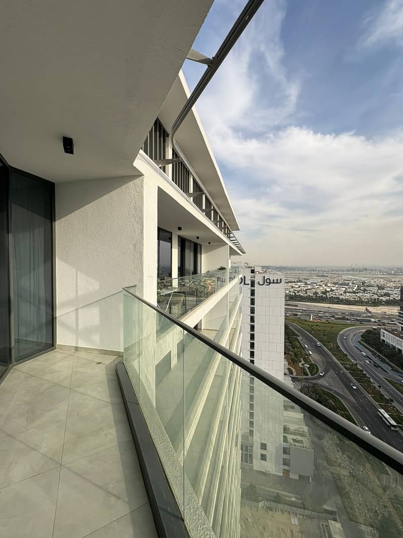 Only 2% Commission | Highest floor | Pool view | No agents - Image 10