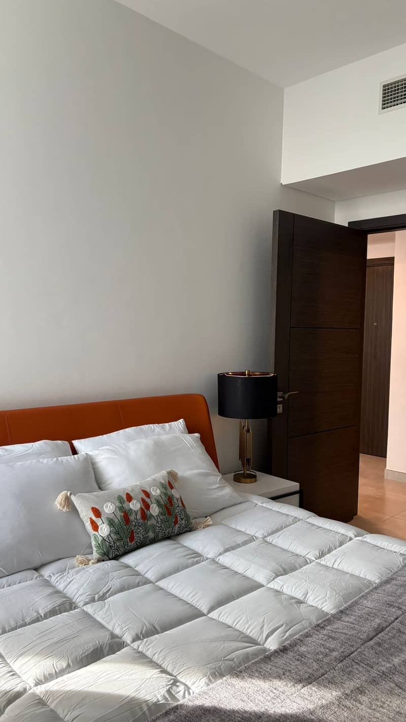 Only 2% Commission | Highest floor | Pool view | No agents - Image 15