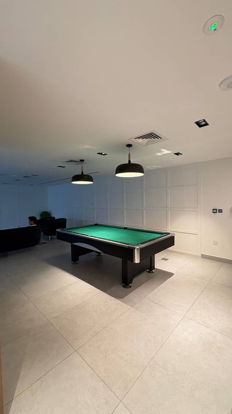 Only 2% Commission | Highest floor | Pool view | No agents - Image 17