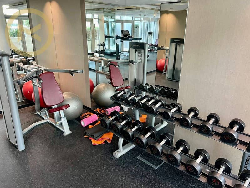 Fully furnish | Prime Location | Burj Khalifa View - Image 12