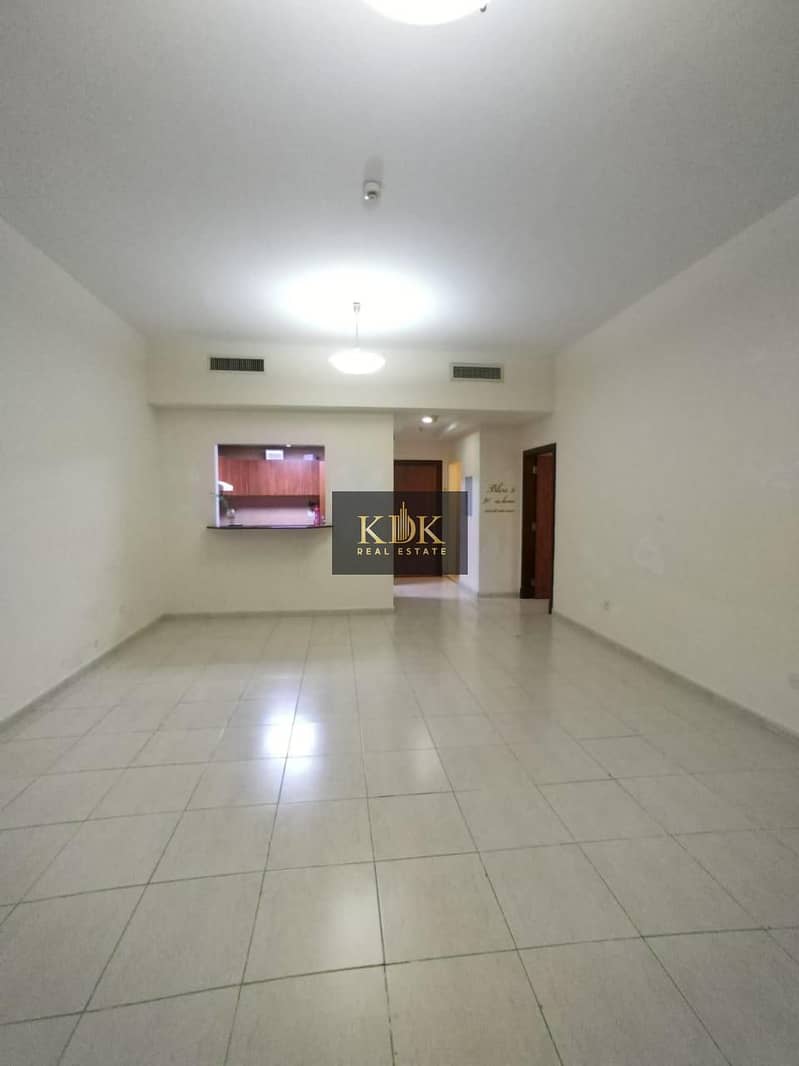 Spacious 1BR | Prime Location | Community View - Image 15