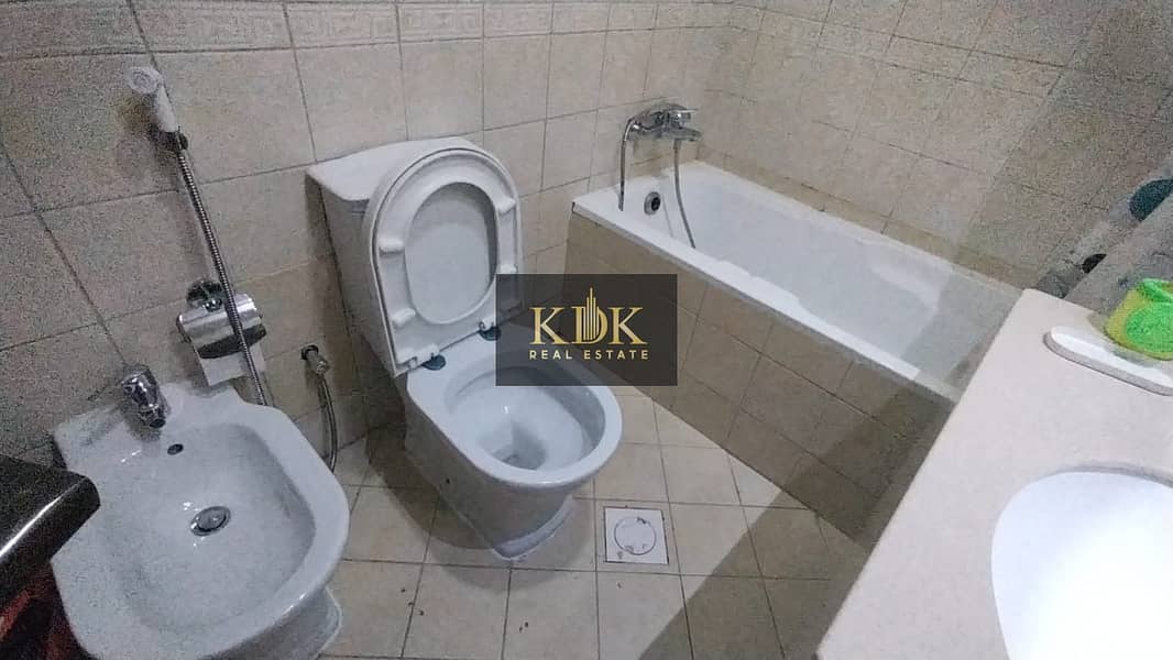 Spacious 1BR | Prime Location | Community View - Image 17