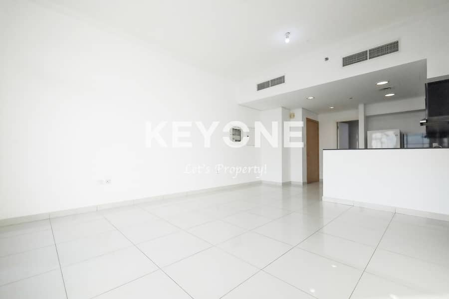 Vacant | Skyline Living | Luxurious 2-Bedroom Apartment in Executive Bay - A