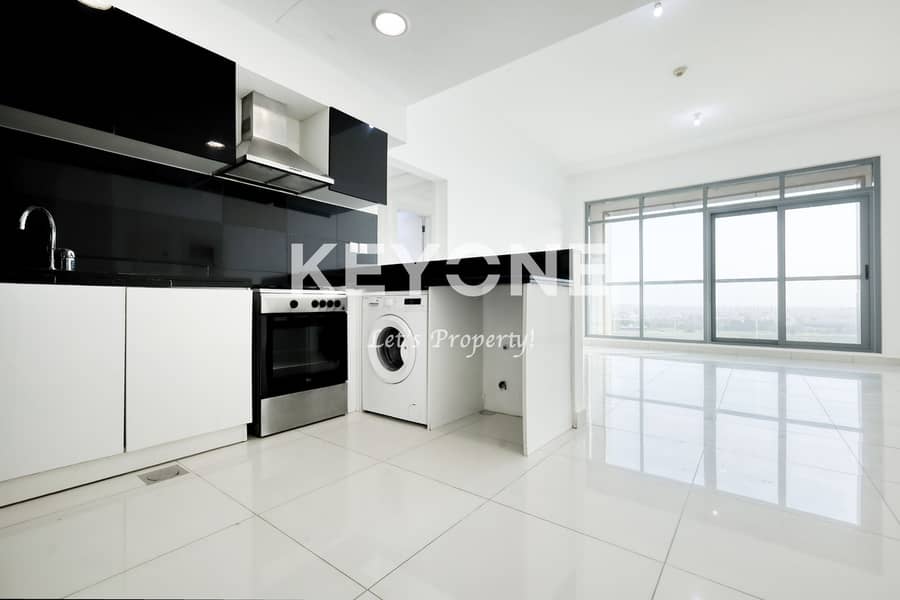 Vacant | Skyline Living | Luxurious 2-Bedroom Apartment in Executive Bay - A - Image 8