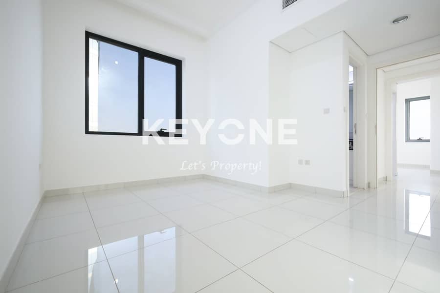 Vacant | Skyline Living | Luxurious 2-Bedroom Apartment in Executive Bay - A - Image 10