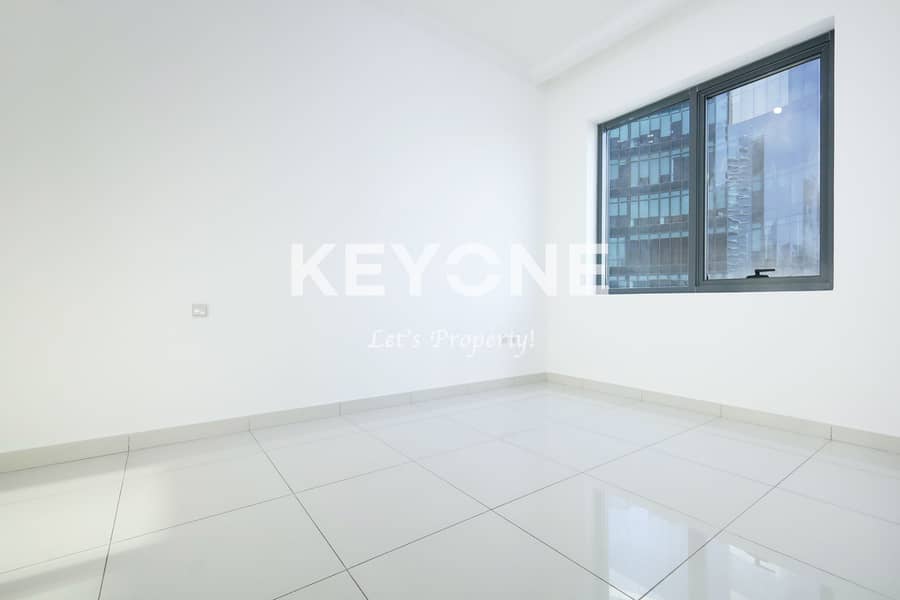 Vacant | Skyline Living | Luxurious 2-Bedroom Apartment in Executive Bay - A - Image 11