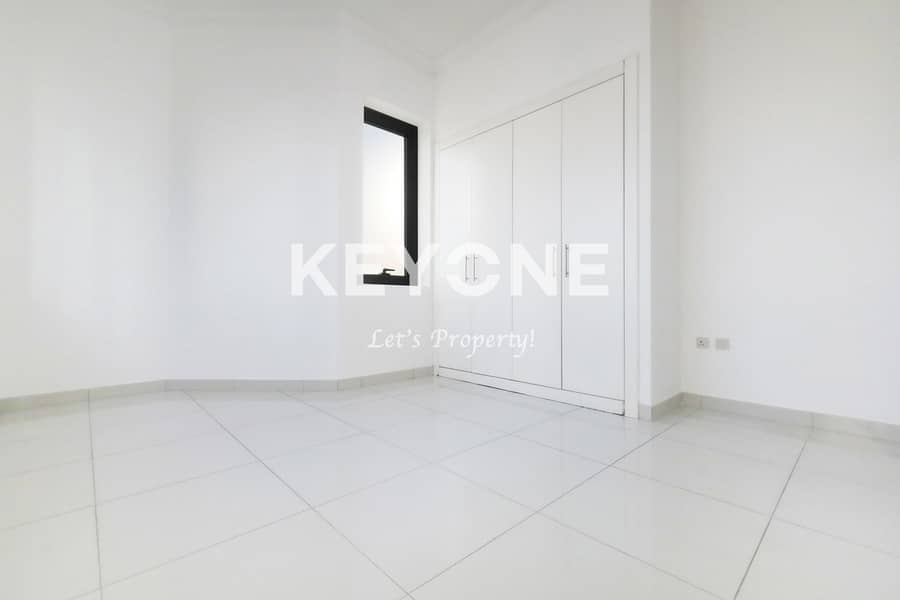 Vacant | Skyline Living | Luxurious 2-Bedroom Apartment in Executive Bay - A - Image 15