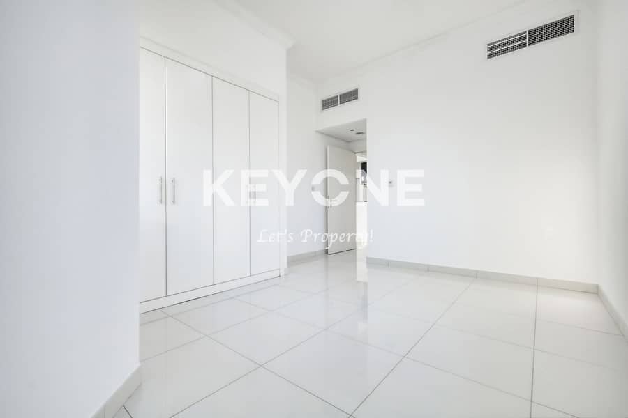 Vacant | Skyline Living | Luxurious 2-Bedroom Apartment in Executive Bay - A - Image 18