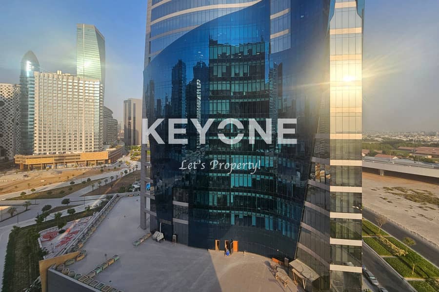 Vacant | Skyline Living | Luxurious 2-Bedroom Apartment in Executive Bay - A - Image 26