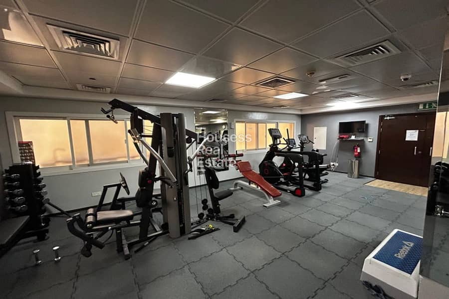 WELL MAINTAINED 1 BHK FOR SALE WITH AMAZING VIEW AND PERFECT LOCATION - Image 9