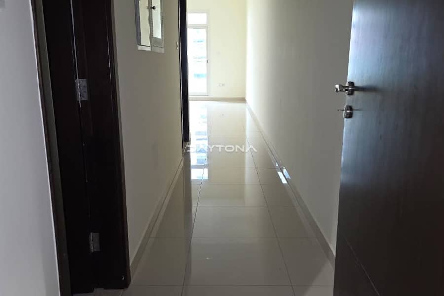 BIGGEST LAYOUT | CLOSED KITCHEN | VACANT | HEART OF DLRC - Image 14