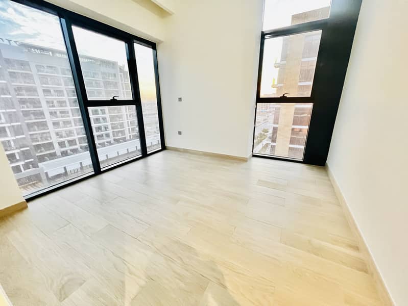 Boulevard View // Huge Size 3-bhk Just 130k 1 Cheque 140k 3 Cheques & Kitchen Appliances - Image 13