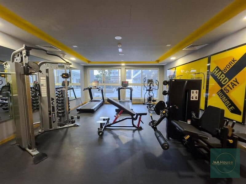 Prime Location | Excellent ROI | Well Maintained - Image 17