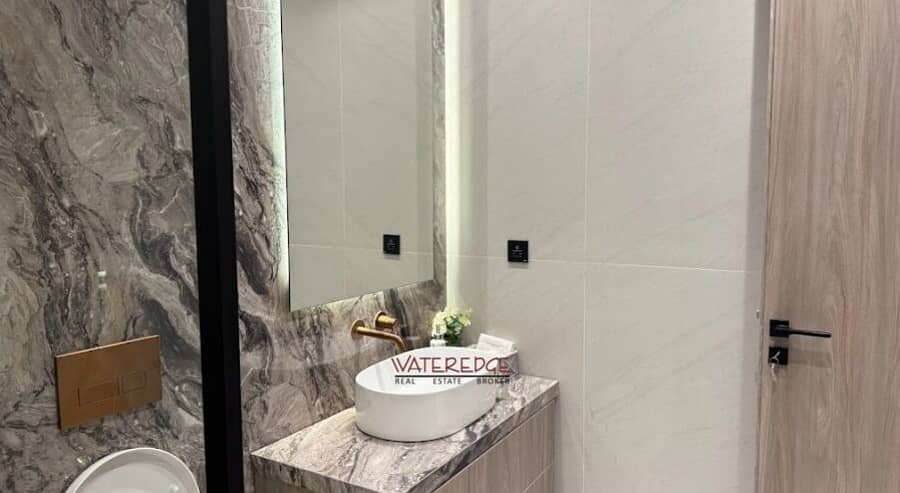 Furnished | Ready by Dec | Next to Park and Metro - Image 17