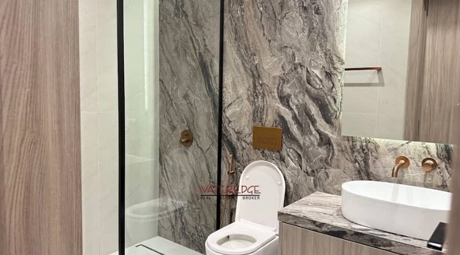 Furnished | Ready by Dec | Next to Park and Metro - Image 18