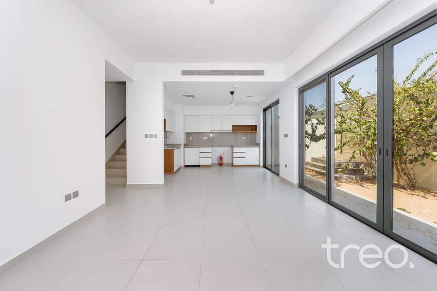 Modern Finishes | Corner Plot | Vacant