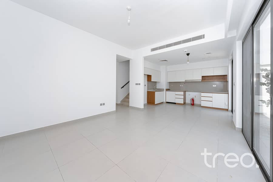 Modern Finishes | Corner Plot | Vacant