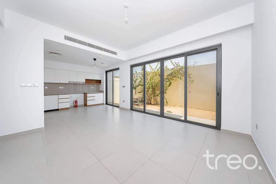 Modern Finishes | Corner Plot | Vacant