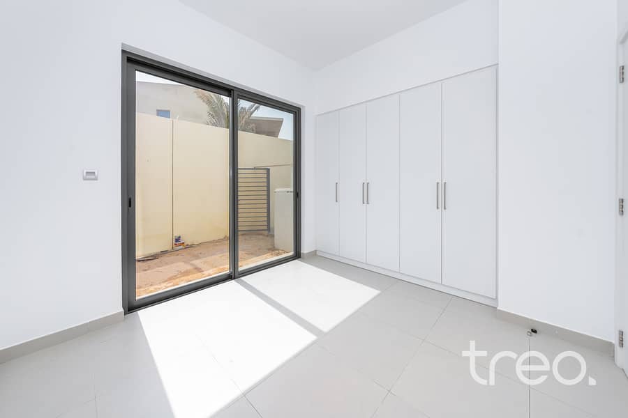 Modern Finishes | Corner Plot | Vacant - Image 6