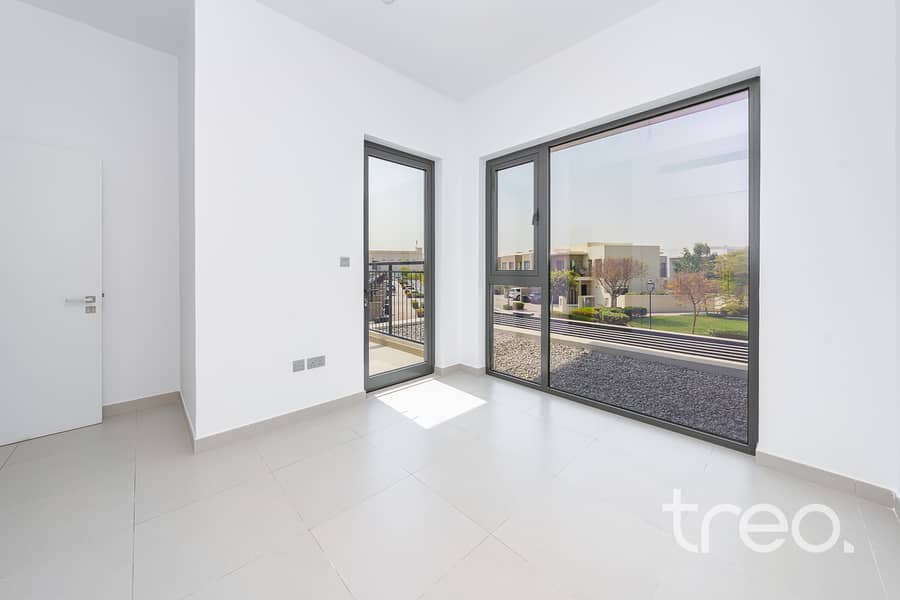 Modern Finishes | Corner Plot | Vacant - Image 7