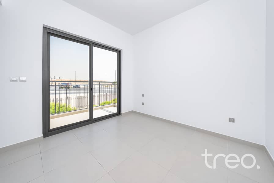 Modern Finishes | Corner Plot | Vacant - Image 11