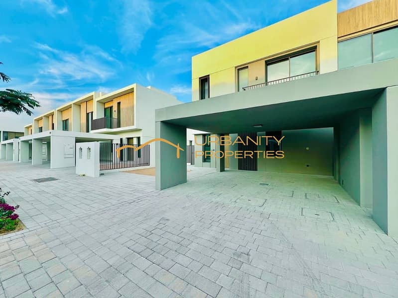 Spacious 4 BR Villa in Dubai with Community Swimming Pool and Gym