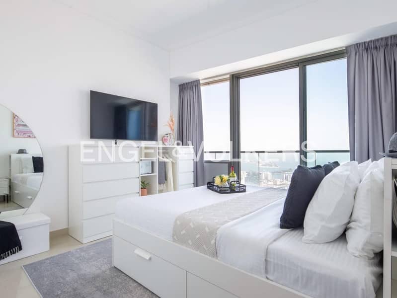 Exclusive | Chic Holiday Home | Signature View - Image 9