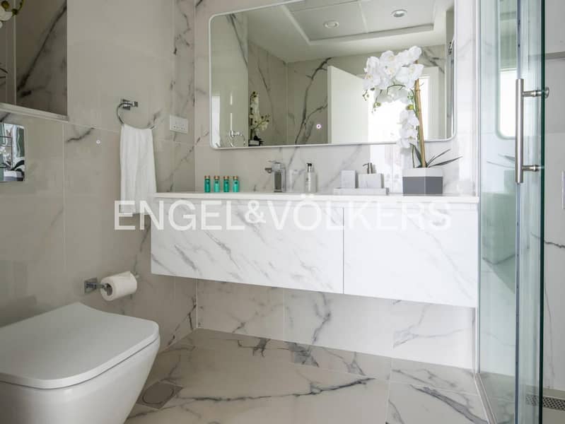 Exclusive | Chic Holiday Home | Signature View - Image 13