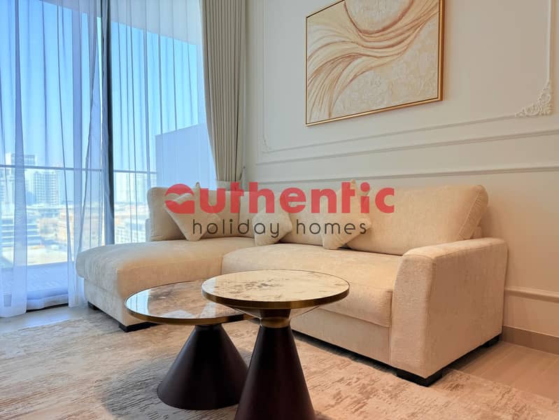 Pool View | Elegant High-End Apartment