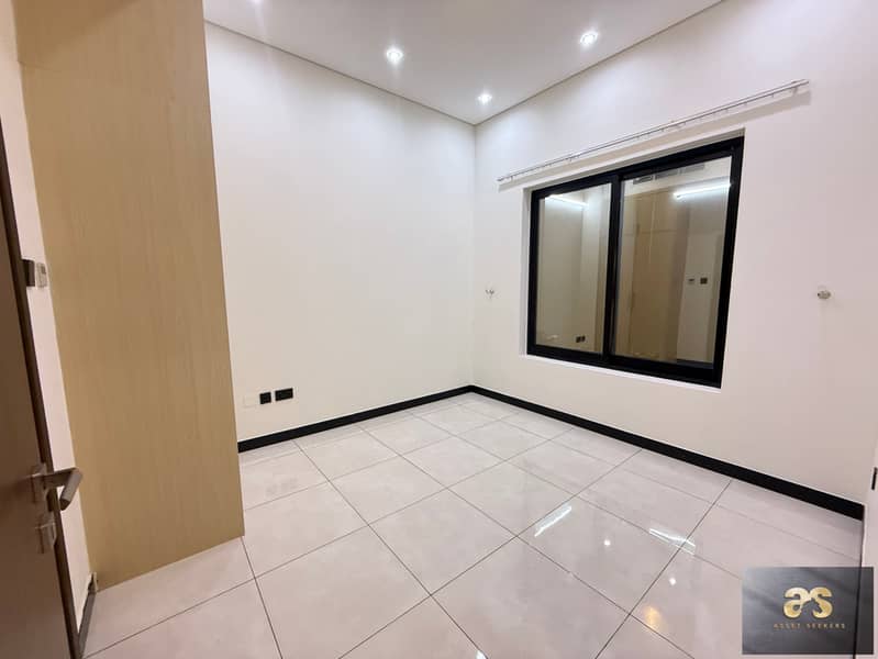 SINGLE ROW | MASSIVE | PARK FACING | VASTU - Image 6