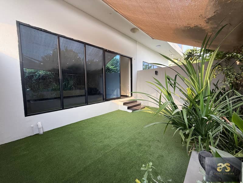 SINGLE ROW | MASSIVE | PARK FACING | VASTU - Image 11