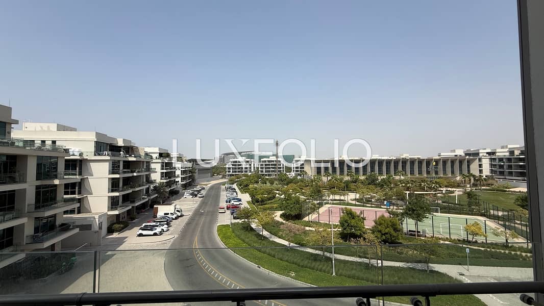 Park View | Huge Layout | Vacant - Image 8