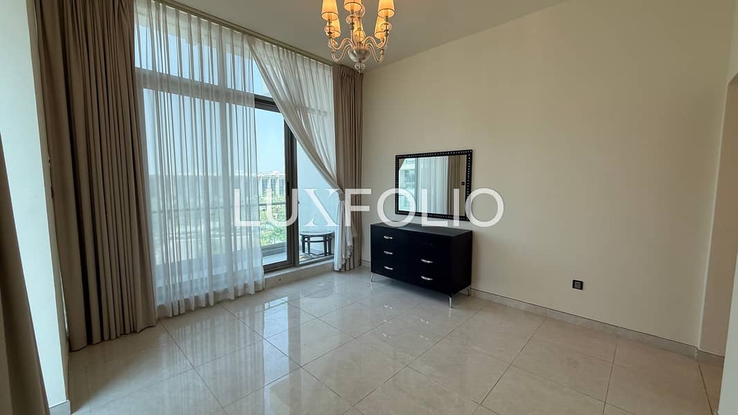 Park View | Huge Layout | Vacant - Image 9