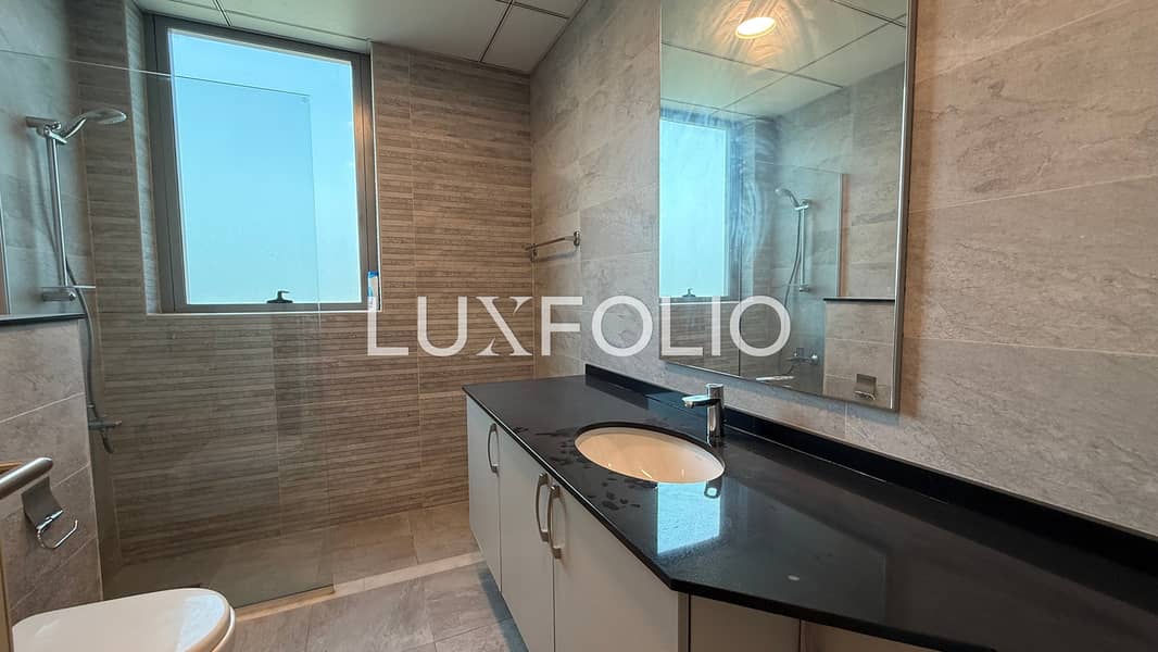 Park View | Huge Layout | Vacant - Image 19