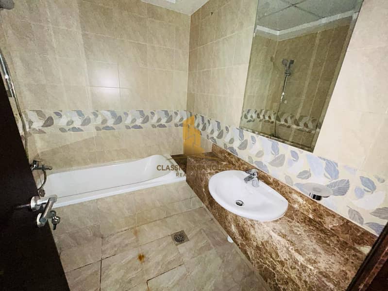 Near to Vacate | Prime location | Huge Layout - Image 15