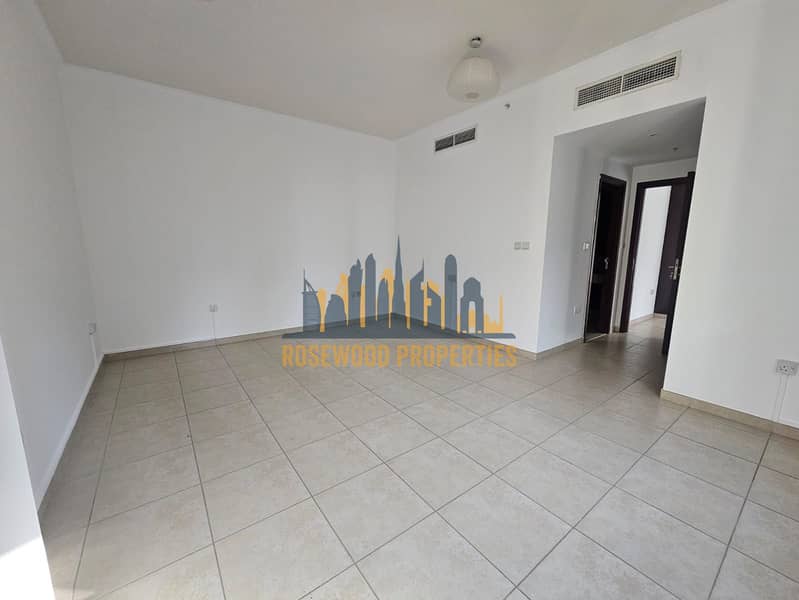 STUNNING VIEWS | BRIGHT 2 BED | READY TO MOVE - Image 9