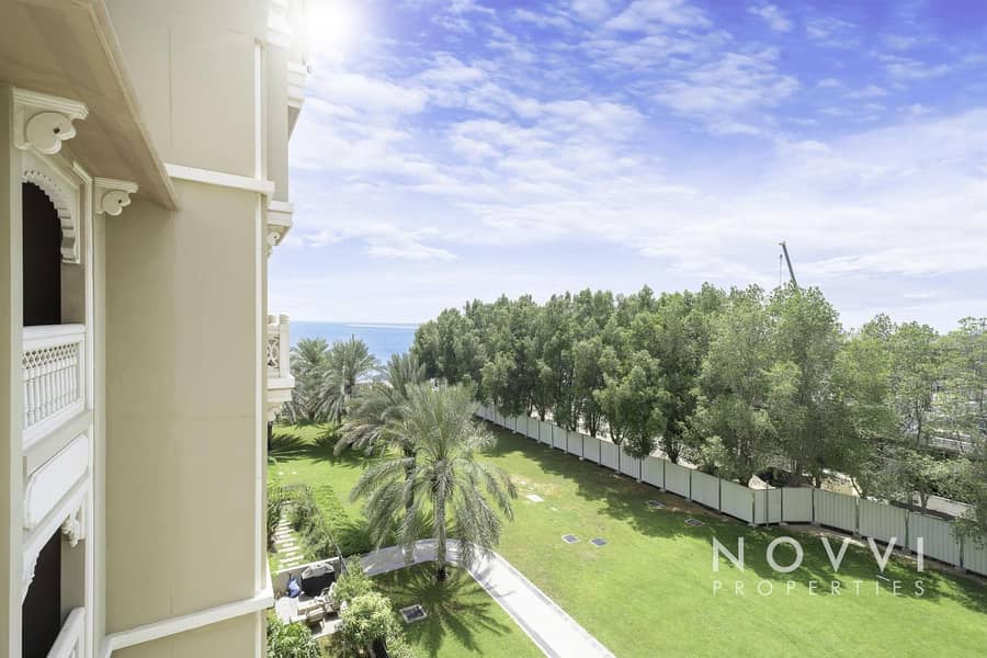 Luxury Living | Vacant | Beach Access