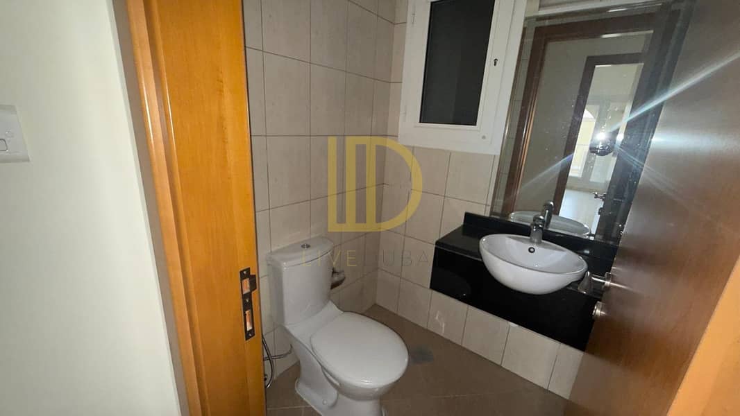 Community View | Prime Location | Vacant Now - Image 10