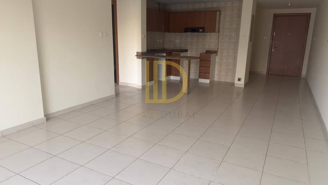 Community View | Prime Location | Vacant Now - Image 13