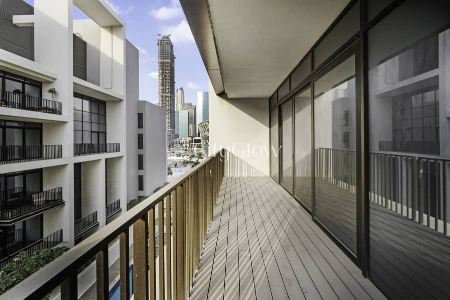 Modern Urban Retreat 1 Bed With Pool View Balcony - Image 10