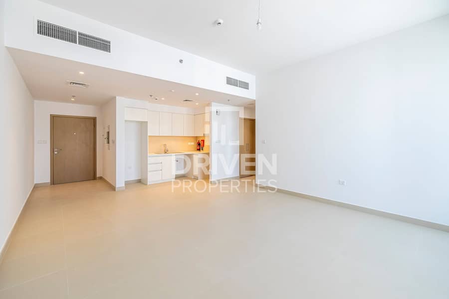 Amazing Park and Canal View with Chiller Free