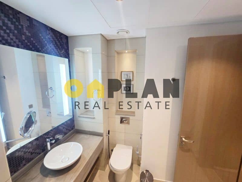 Luxury 1BR Furnished | Easy Access High Floor | Pool View - Image 16