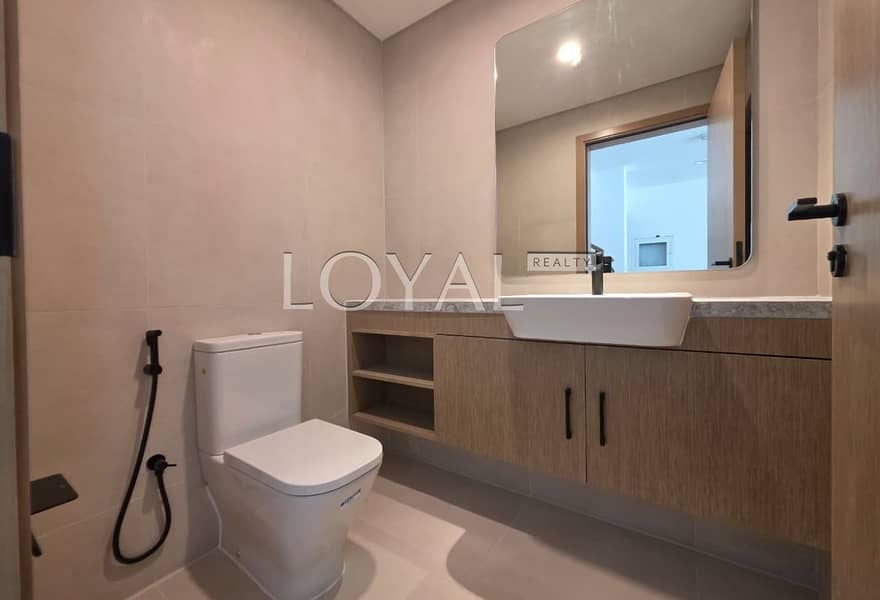 Multiple Options | Premium Location | Best deal - Image 10