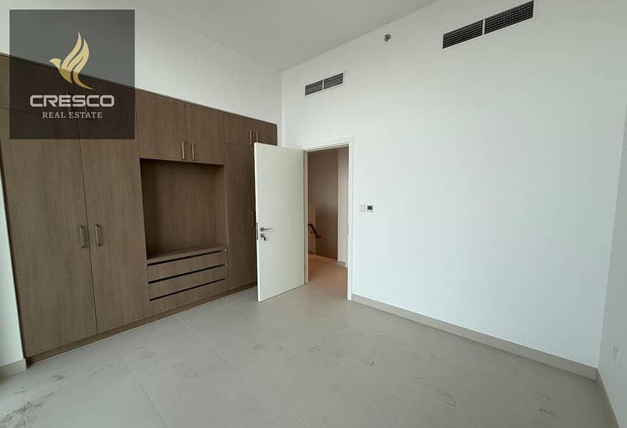 Canal View | Maids Room | Burj Khalifa View - Image 7