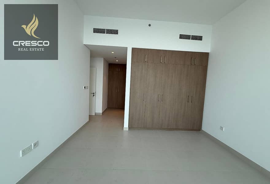 Canal View | Maids Room | Burj Khalifa View - Image 9