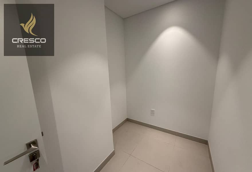 Canal View | Maids Room | Burj Khalifa View - Image 12